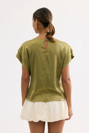 Flowing short-sleeved shirt