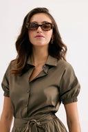 Fitted short-sleeve shirt