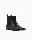 Smooth leather Chelsea boots with a low stacked heel