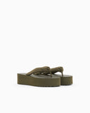 Flip-flops with rubber wedge
