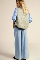 Wide leg jeans with coordinated belt detail