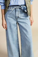 Wide leg jeans with coordinated belt detail