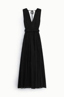 Sleeveless jumpsuit with v-neck and gathered waist